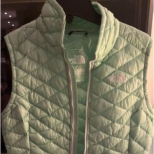 Women’s North Face mint green Vest Sz S/P